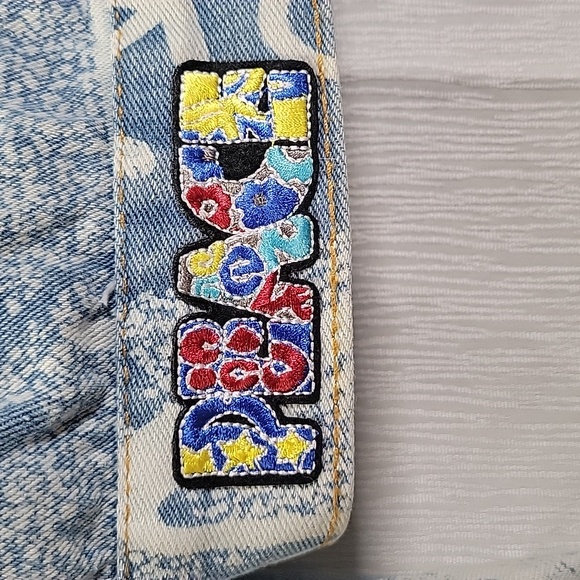 Custom Jeans Coat "Peace & Love" - Picture 3 of 5